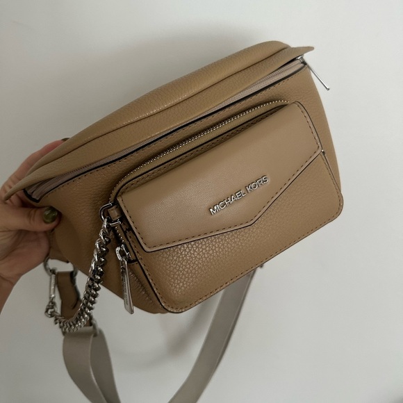 Michael Kors Maisie Large Pebbled Leather 2-in-1 Sling Fanny Pack – EUC - Picture 9 of 11